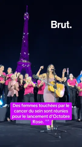 Des femmes touchées par lecancer du sein sont réunies pour le lancement d'Octobre Rose avec Joyce Jonathan. 