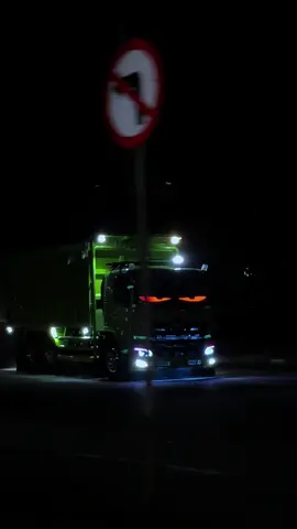 Hino500 260JD! #hinomodifikasi #trukriau 