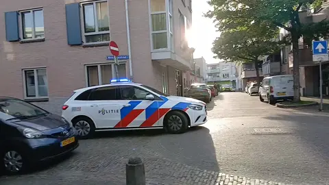 🚓Politie MB Bklase Rijdt met Spoed richting het Sonsbeek park voor het MMT Nadat er een Vrouw van hoogte was gevallen in Arnhem🚓 #026 #Arnhem #Viral #Politie #Fyp 