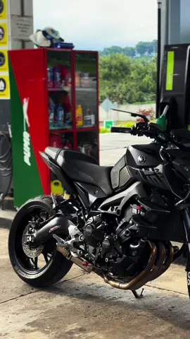 MT09 🦍🖤🔥#yamaha09🚀 #paratiiiiiiiiiiiiiiiiiiiiiiiiiiiiiii #mt09 #fyp #mt09yamaha #viral_video #viviendomisueño #guatemala🇬🇹 #colombiana🇨🇴 #mexico🇲🇽 #brasil🇧🇷 