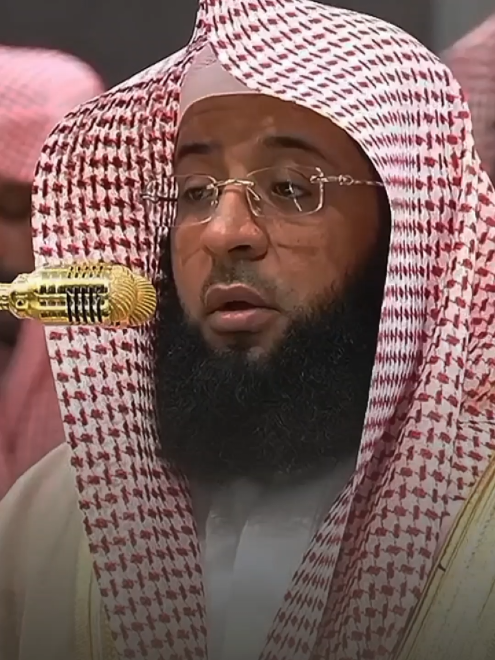 { مِّنَ ٱلۡمُؤۡمِنِینَ رِجَالࣱ صَدَقُوا۟ مَا عَـٰهَدُوا۟ ٱللَّهَ عَلَیۡهِۖ فَمِنۡهُم مَّن قَضَىٰ نَحۡبَهُۥ وَمِنۡهُم مَّن یَنتَظِرُۖ وَمَا بَدَّلُوا۟ تَبۡدِیلࣰا } [سُورَةُ الأَحۡزَابِ: ٢٣] . . #بدر_التركي #تلاوة 