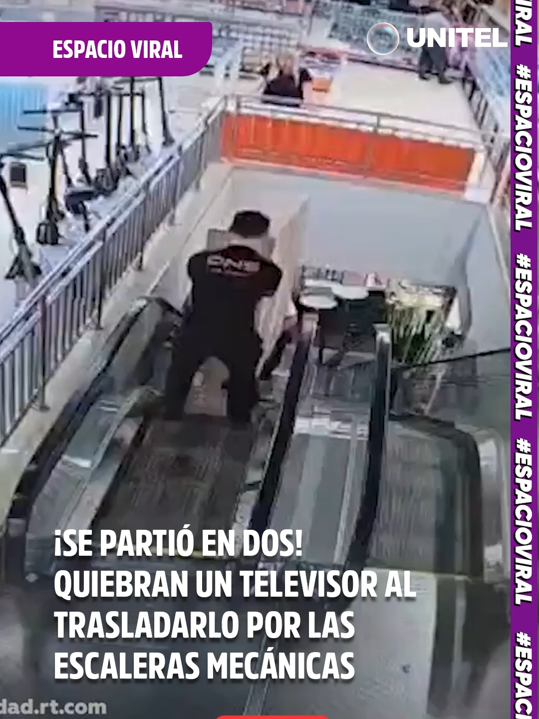 Un descuido terminó en tragedia tecnológica: un televisor se partió en dos mientras lo trasladaban por las escaleras mecánicas. #Unitel #UnitelDigital #EspacioViral