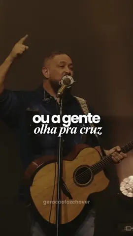 Nós devemos olhar tão somente para Jesus, olhar para ele, o maior amor e prova de amor de todas foi o que ele foi por nós naquela Cruz. Só olhe para Jesus! 🙏🏼 @Fernandinho  #fernandinho #evangelho #cristo #jesus #biblia 