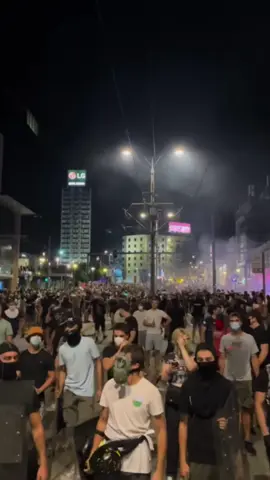الشعب المغربي نهض من السبات لكي يتحدث عن حقوقه الصحة والتعليم لن نسكت بعد الآن قانونكم لم يعد يكفينا اضافة هذا ليس المغرب وأنا لا احرض على أي شكل من أشكال العنف و التخريب #fyp #foryoupage #الصحة #الكرامة #free_kolchi #free_maroc #justice #genz #الاحترام #الاحتجاجات #freefire #جيلz #مظاهرات #tiktok #marocaine🇲🇦 #