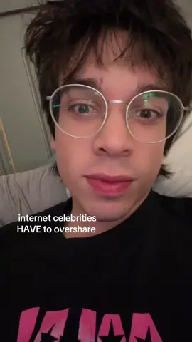 makes me wonder why such a person would want to be famous….  #celebrity #d4vd #influencer #whiteboyoftheobservableuniverse 