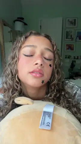 🤭#fypシ゚viral #goviral #abcxyz #curlyhair #michaeljackson 