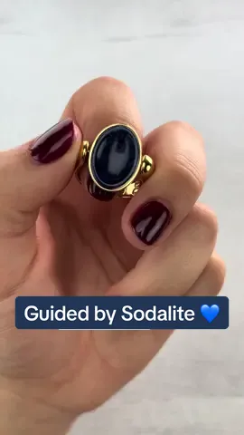 The crystal of truth, rationality, and wisdom. Sodalite helps you trust yourself 💙 #sodalite #worrystone #crystaloftheday #dailycrystalseries 