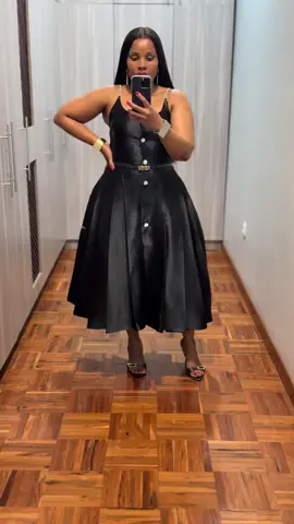 O look escolhido para live de hoje . O que vocês acharam ? 