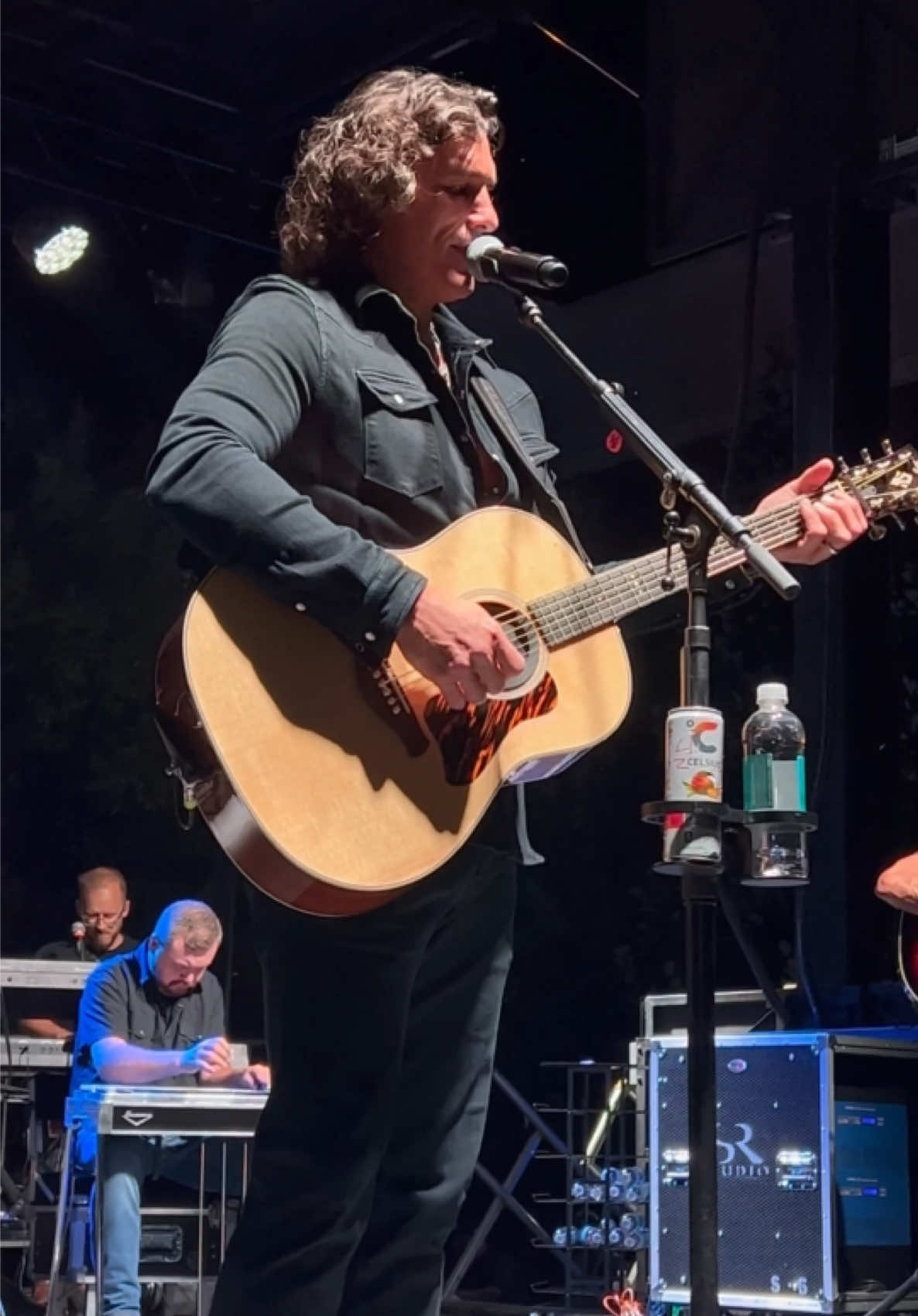Here’s a little piece of a new song called “Goodbyes Are Hard to Listen To” that I’ve been working on  #countrymusic #newmusic #joenichols 