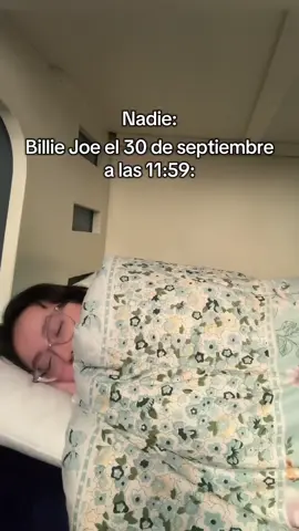 Hay que hacer el chiste completo jasjaj  #greenday #greendaytok #wakemeupwhenseptemberends #humor #music 