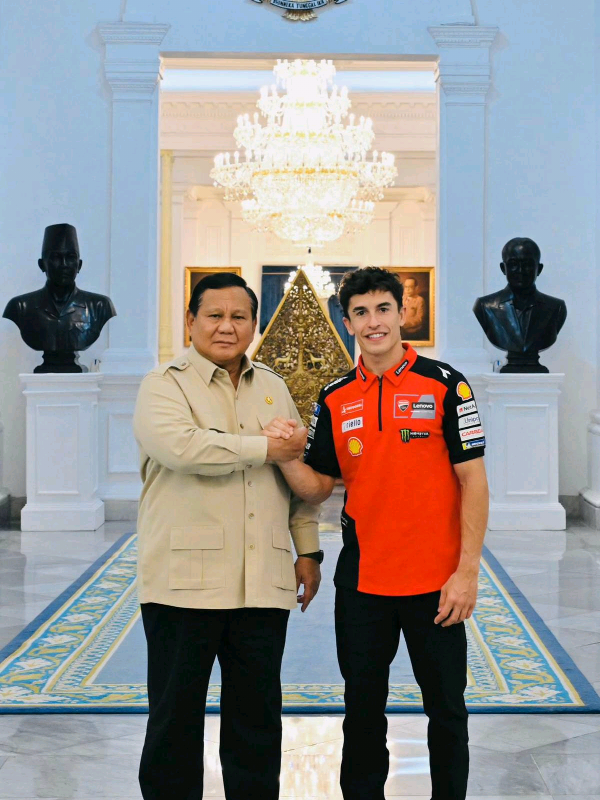 Marc Marquez bertemu dengan presiden Indonesia Prabowo Subianto #marcmarquez #prabowosubianto #motogp #mandalika #indonesiangp 