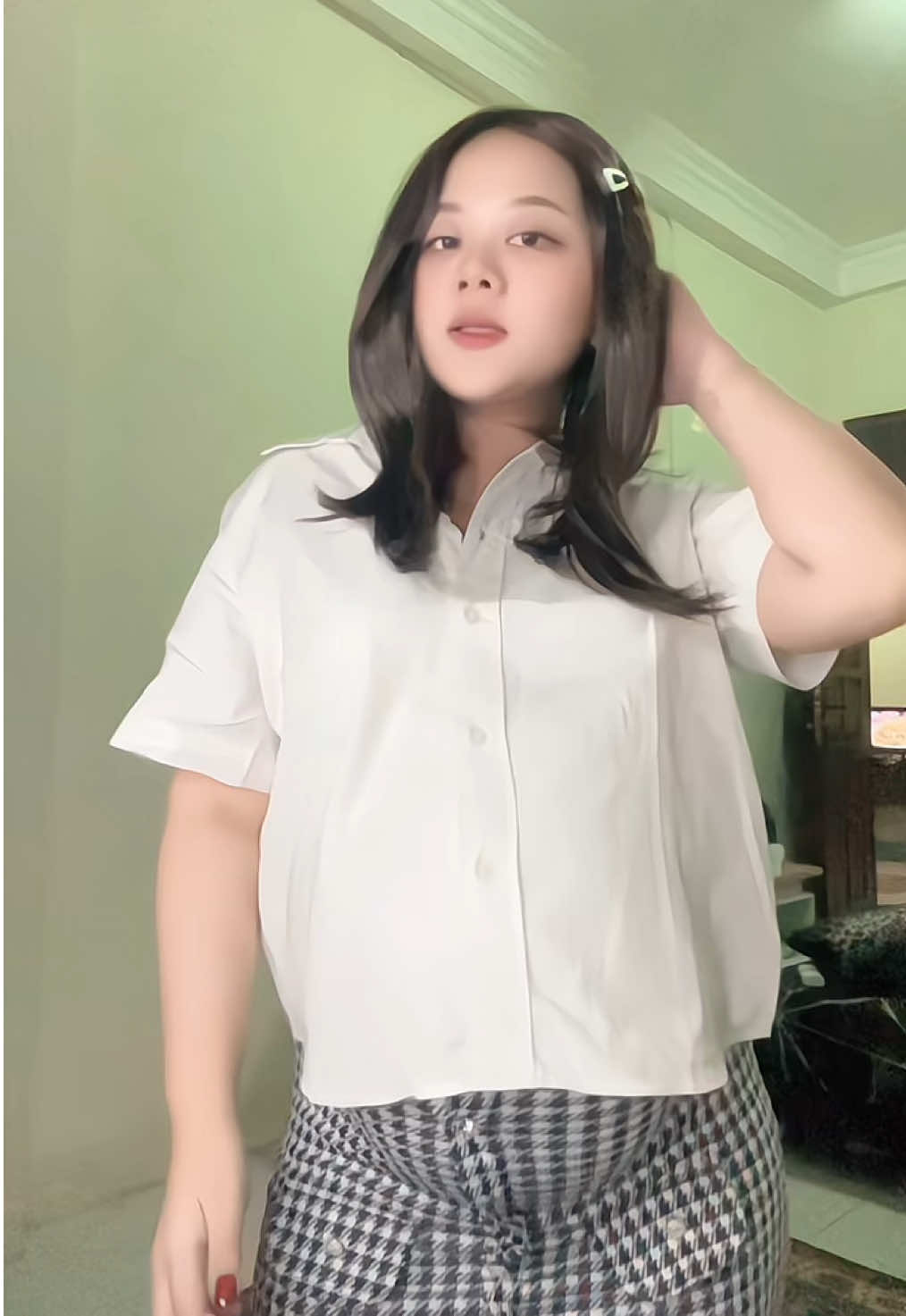 sampe pada bingung kenape gw hamil kaya kagak hamil ye
