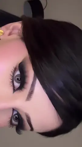 Smokeee Makeup🪄🪄#fyp #foryou #explor #makeup 