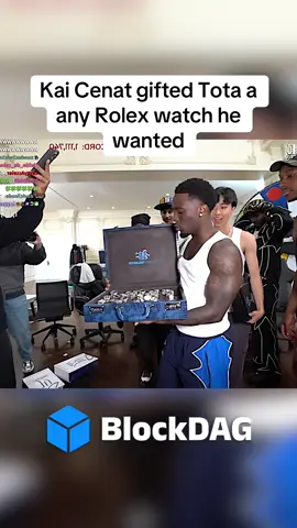 Kai Cenat gifted Tota a any Rolex watch he wanted. #tota #kaicenat #mafiathon3 #kaicenatclips #twitch 