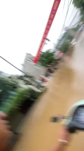 Trung tâm phường Yên Bái bị ngập quá#ngâplụt #bualoi #xuhuong #viral #tiktok 
