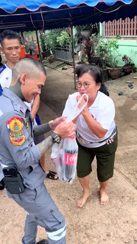 ถามว่าทำแล้วได้อะไร ผมบอกเลย ได้ใจประชาชน และพวกเค้าจะจดจำพวกเราไปตลอด ❤️
