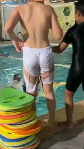 #swimmingpool #cutebaby 