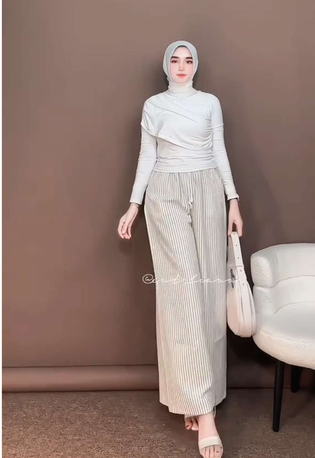 Celana stripe pant cuttingannya cakep bgt #celana #celanapant #celanastripe #celanaviral #celanamurah 