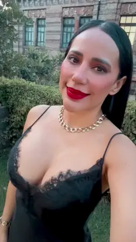 ¿Hace falta un bailongo, no? Tengo ganas de una fiesta sonidera, con comidita y bebidas preparadas de la alcaldía #Cuauhtémoc, para bailar, divertirme, ser muy feliz y verlos felices a Ustedes. ¿Quién va, quién me acompaña? Algo tranqui. #SandraCuevasMX 