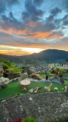 Oktober O-nya apa🥰 📍Taman Langit Dieng #fyp #diengwonosobo #fypviralシ #trending @LAVORA Official 