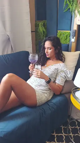 Relaxa que ainda falta muito para o fim de semana. Beijos... #blogueira #fashion #sedutora #influenciadora #criadoradeconteudo 