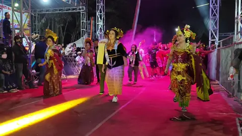 karnaval kedung pedaringan #soundkarnavalindonesia #soundsystemindonesia #masukberandafyp #malang24jam #karnaval2025 #fypシ゚viral #fypage #foryou #foryoupagе #fypシ゚ #fyp #soundsystemmalang #berandatiktok #soundsystemjawatimur #karnavalkedungpedaringan 