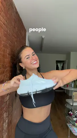 new running sneakers unlocked 🏃‍♀️🏃‍♀️ @Reebok Zignition available now @Famous Footwear #reebokpartner #ad #runningsneakers #barrysworkout #bestsneakers 