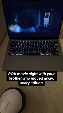 @Zach johnson doesn’t like scary movies👹 #scary #fyp #robot #longdistance