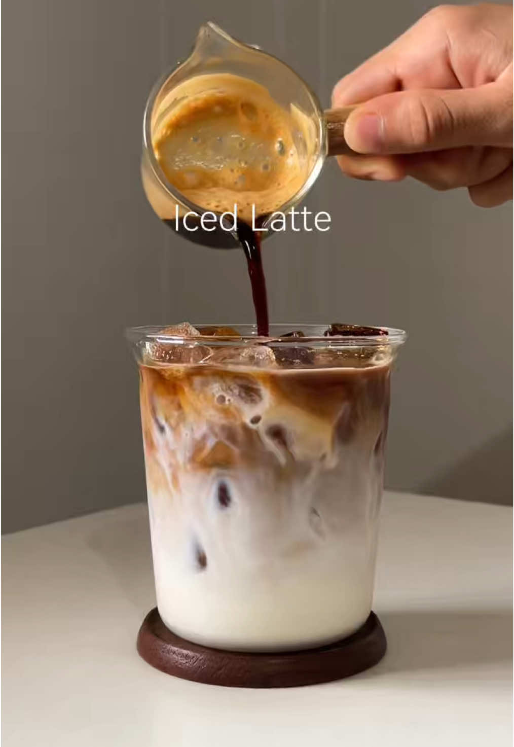 Iced Latte เมนูที่ใครหลายคนชอบ☕️🧊 #fyp #icedlatte #latte #homecafe #hugteakoffee 