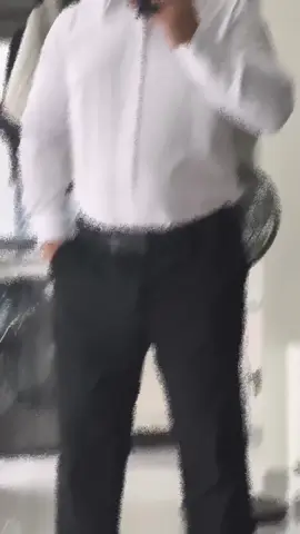 哦，我觉得中年男人真的很帅。 