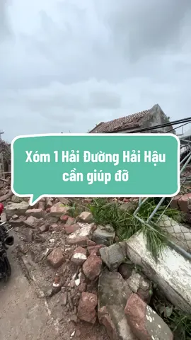 Khung cảnh ngổn ngang tại xóm 1 xã Hải Đường Hải Hậu Nam Định Kính mong mọi người cùng chung tay dọn dẹp, giúp đỡ những hộ gia đình bị tốc mái, đổ nhà ... sớm ổn định cuộc sống