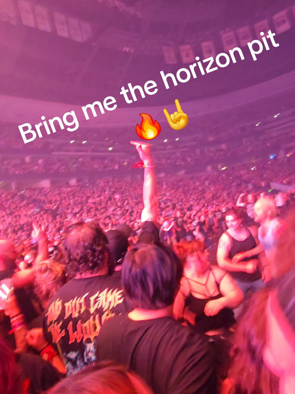 Awesome pit during bring me the horizon🤘 #bringmethehorizonfan #bringmethehorizon #olisykes #moshpit #moshing 