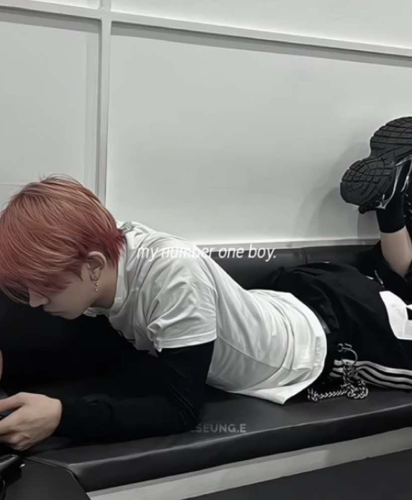 wake up guys!! it's finally heeseung's birthmonth!! #heeseung 