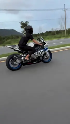 BMW❤️‍🔥#s1000rr #bigbikecambodia 