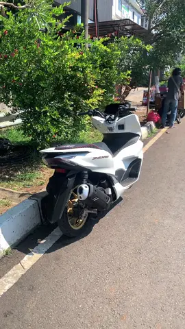 siang panas sore ujan, gitu bae terus😮‍💨 #pcx160 