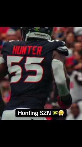 Danielle Hunter gets a game ball on international day 🇯🇲😤#jamaica #houstontexans #daniellehunter #international 