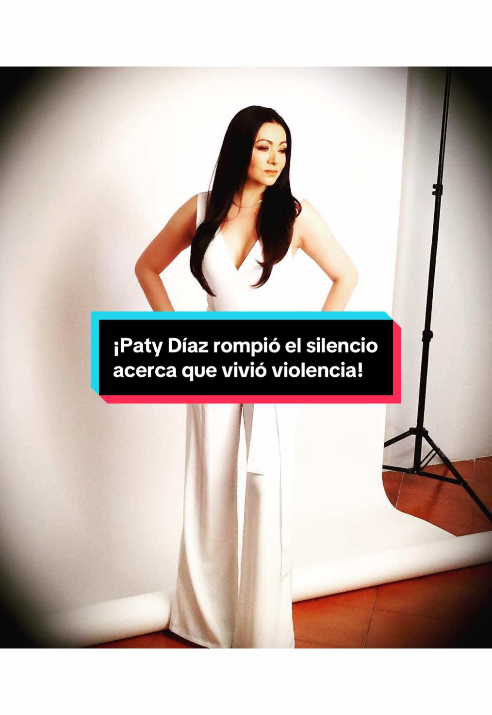 ¡Paty Díaz rompe el silencio acerca de una relación muy tóxica que tuvo hace 20 años! 😔 La actriz aseguró que nunca es tarde para alzar la voz y pidió a mujeres, hombres, niñas, niños y adultos mayores que estén pasando por maltrato, a que denuncien a pesar del miedo y la vergüenza. 👏 #PatyDíaz #AlexisAyala #LCDF #Maltrato