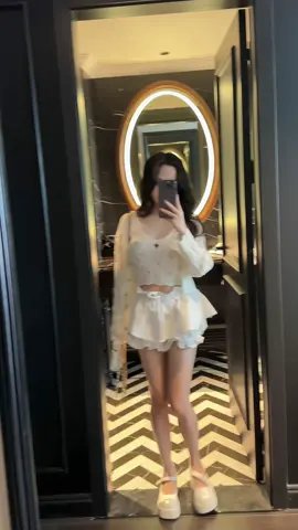 Xl bà nhaaaa 😛 #xuhuong  #huyenbe  #outfit 