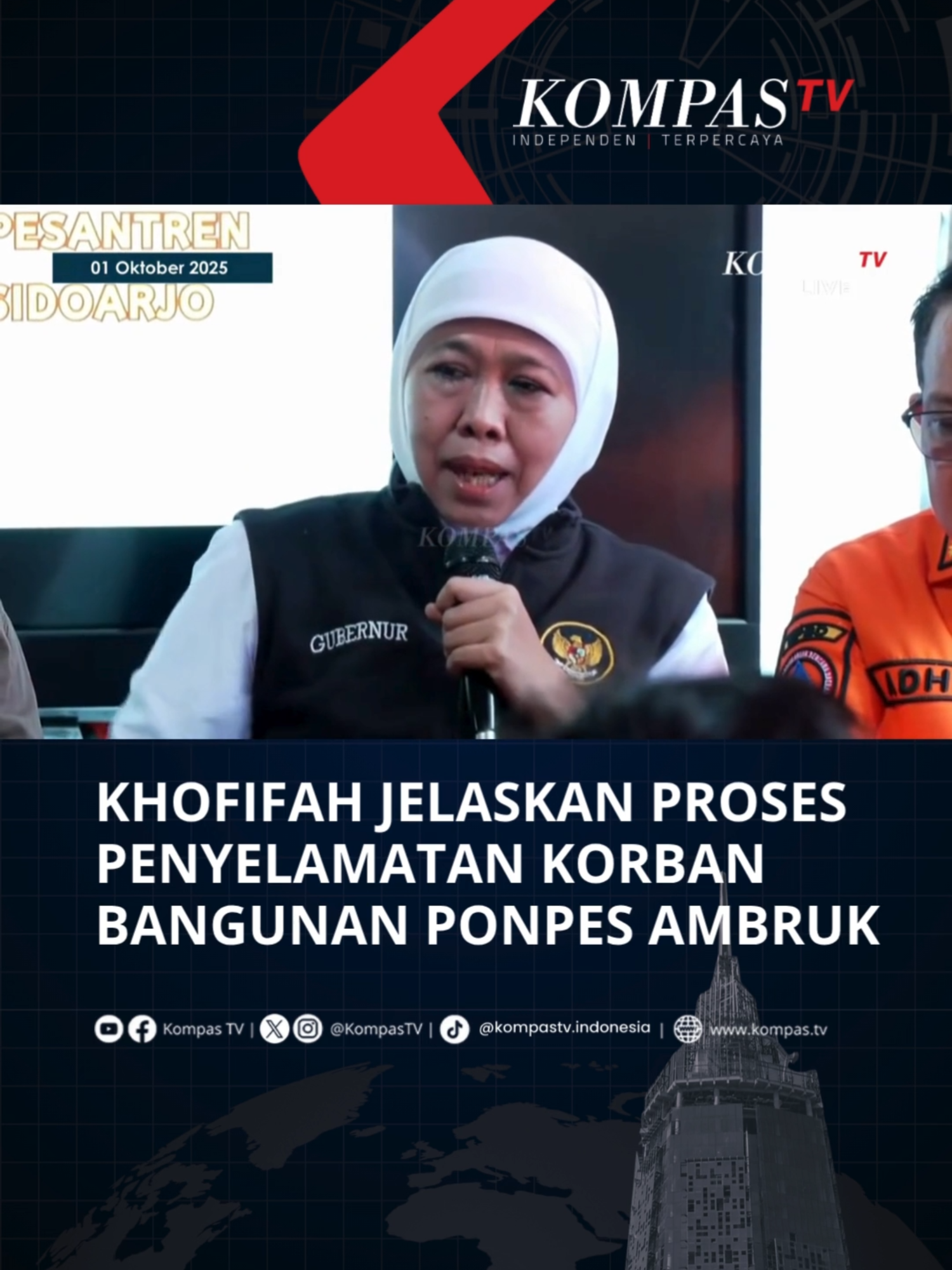 Gubernur Jawa Timur, Khofifah Indar Parawansa menjelaskan proses penyelamatan korban pondok pesantren ambruk di Sidoarjo. Hal ini disampaikan dalam konferensi pers Bersama BNPB hingga Basarnas di Sidoarjo pada Rabu (1/10/2025). Khofifah mengatakan penyelamatan menggunakan ekskavator tidak memungkinkan untuk melakukan penyelamatan dikarenakan Tim penyelamatan harus melakukan penggalian dari bawah. Khofifah juga meminta rumah sakit di wilayah tersebut dalam posisi on-call. Tuliskan komentarmu dan dapatkan berita terkini lainnya di www.kompas.tv serta youtube.com/kompastv #SOROTKompasTV #TikTokBerita
