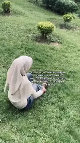 semoga Oktober lebih baik dari sebelumnya😕 .  #galau #xybca #viral #bantulike #fyppppppppppppppppppppppp 