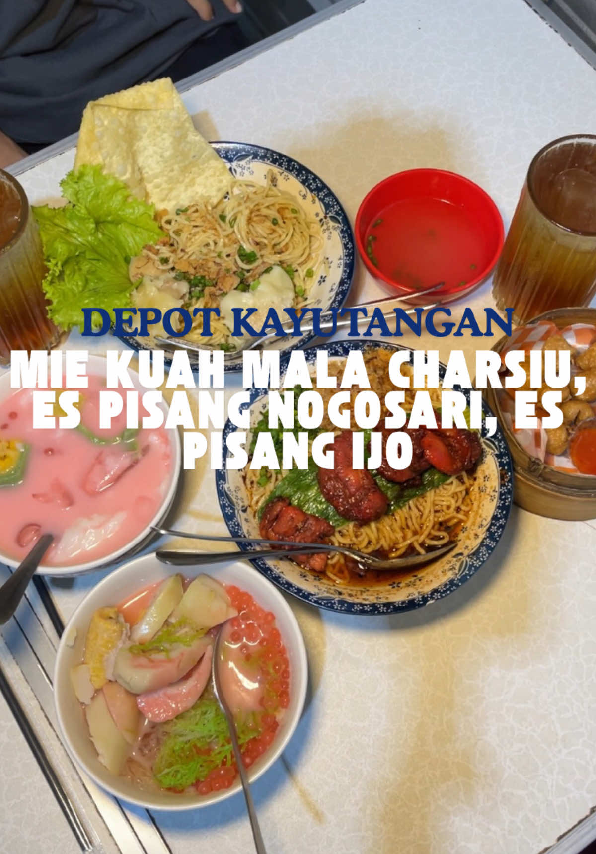 ini cocok untuk kamu yang mau cari makan siang, malam, shubuh, petang, maghrib semuanya deh. karenaa semuanyaa emang enak dan untuk di sidedishnya wajib banget untuk dipesan👌☺️ 📍Depot Kayutangan Jl. Kahuripan No.18 Kota Malang