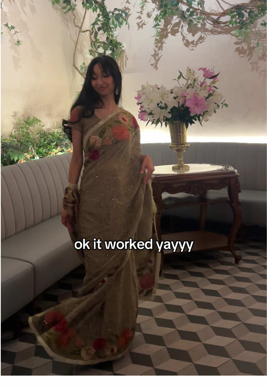 ah yes the quintessential abcd experience  #desigirl #indianfashion #southasiantiktok #saree #sari 