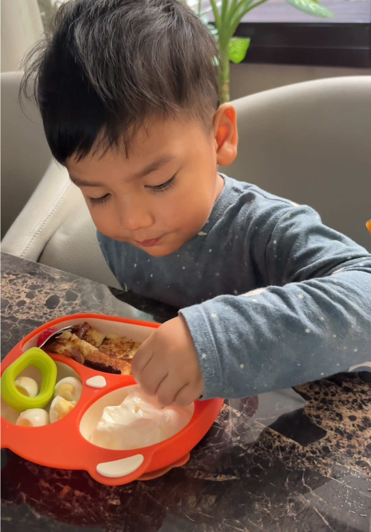 Sarapan simple lagi buat Naka Boss ✨