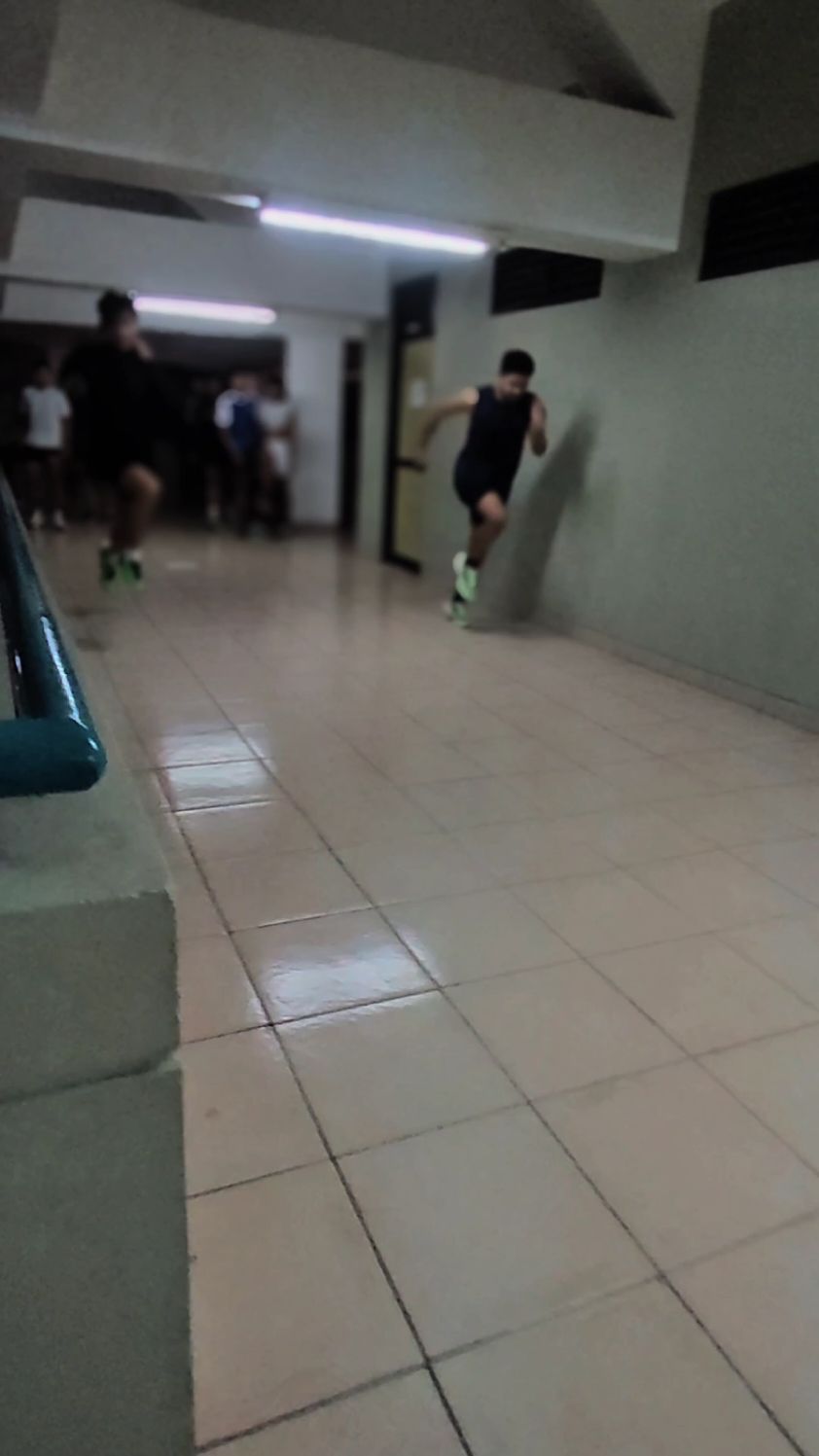 (Freelance) Materi Binjas Akademi Taruna YK 29/9/2025. Basic Calisthenic & Street Workout untuk memperkuat strength upper body. Materi pelatihan terdiri dari basic workout pushup, sit up dan tambahan latian Pliometrik untuk memperkuat kaki. Materi ini disampaikan dengan variasi-variasi untuk memperkuat tubuh bagian atas saat menjalani tes kesemaptaan jasmani dikemudian hari.💪😇 #akademitaruna #kedinasan #jasmani #tni #binsik #polri #leslari #akademipolisi #akademimiliter #akademikepolisian 