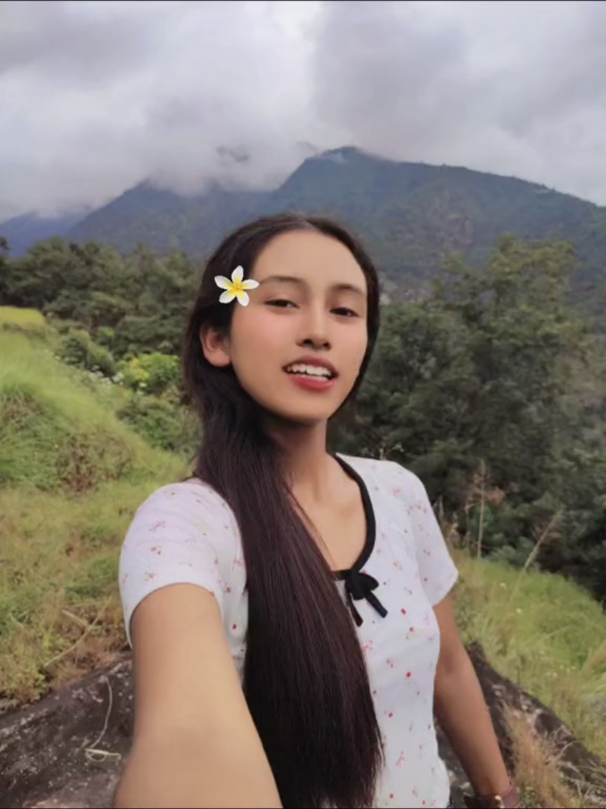 ful jastai joban mito bolibachan #fyppppppppppppppppppppppp #Love #pramilabashyal #trendingnepal 