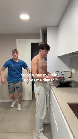 I can’t w this trend😭 #couple #fyp #boyfriend #gay #couplecomedy 