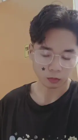 I'm currently using Acne Patches :> #pov #trend #acnetreatment #acnepatches #pimples 