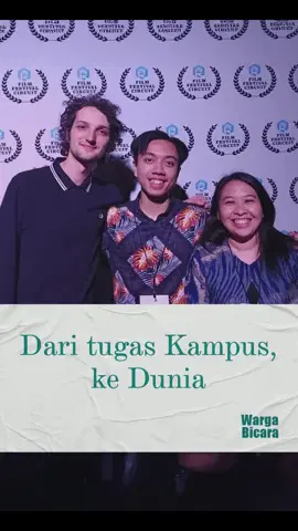 Prestasi internasional kembali ditorehkan anak bangsa, kali ini melalui bidang seni film pendek. Melalui karya film pendek horor berjudul 'Tekaté', mahasiswa Vokasi Universitas Indonesia (UI) berhasil meraih penghargaan di festival film bergengsi dunia. Ia adalah Frans Mahen, sang sutradara di balik 'Tekaté' yang berhasil meraih penghargaan penghargaan Best Found Footage Horror Film Award di Oregon Screams Horror Film Festival Fall 2025. Bukan penghargaan biasa, 'Tekaté' menjadi satu-satunya karya dari Indonesia, bahkan Asia, yang lolos dan memenangkan penghargaan di festival film tersebut. Keren! #WargaBicara #MahasiswaUI #FilmIndonesia #Tekaté #FransMahen #FilmPendek #FilmHoror #HorrorShortFilm #KaryaAnakBangsa #PrestasiIndonesia #UI