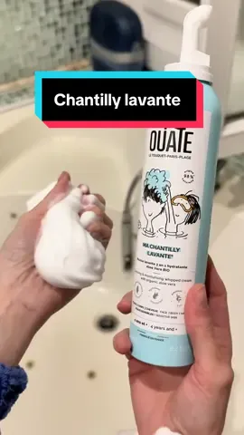 Avant il râlait que ça lui piquer les yeux avant même que je ne lui mette du shampoing, je vous laisse imaginer 😂 maintenant je dois négocier pour qu’il sorte du bain 😅 c’est une autre sorte de combat 🤣 @OUATE Le Touquet Paris Plage  #tiktokshop #enfant #parents #mom #bain 