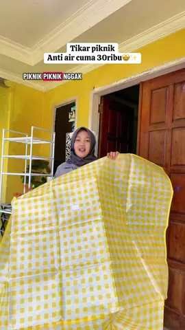 Daripada sewa dipake sebentar bayar 15 ribu! Mending beli gak nyampe 30ribu dipake selamanya 🤩✨#tikarpiknik #tikar #tikarpiknikmurah #tikarpikniklipat 